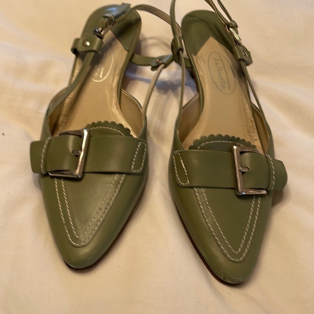 Talbots low sling back heel - light olive green - size 5.5 - good condition